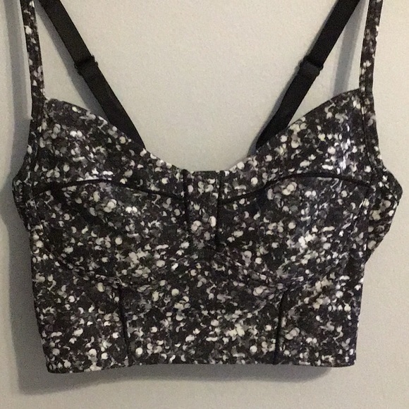 Lululemon Core Set Bra Shimmery Sz 2 - Picture 6 of 10